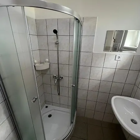 Jo Minosegu Lakasok Kivalo Kozlekedes Mellett Budapest