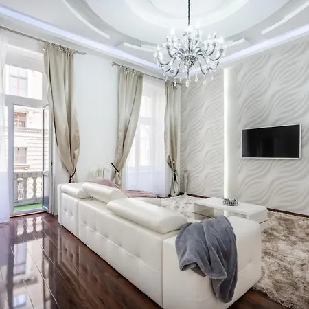 Apartment Opera Balkony Luxury With Free Parking Budapest