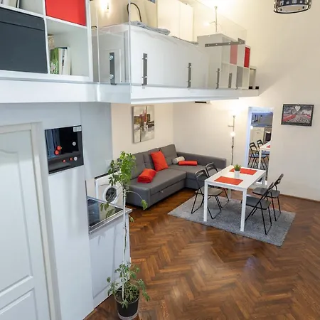 Apartment Bright & Shine