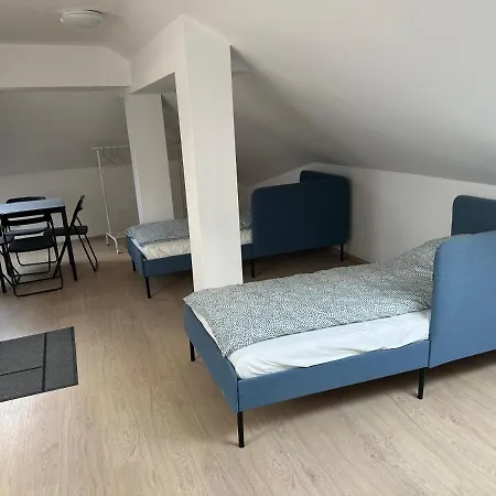 Devenyi One Stop Nyugati Train Station Aparthotel *