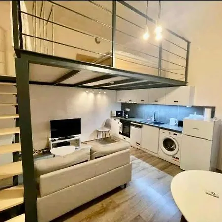 Apartment Lovely Urban Retreat - Budapest