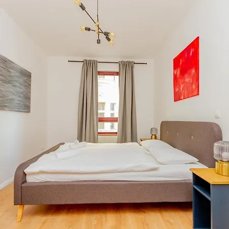 Kiraly Str. Corner Downtown Apartment
