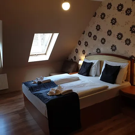 سيكس إن فندق