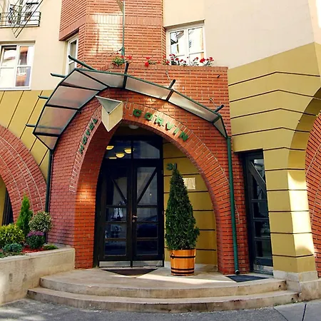 Corvin Corvin Wing Hotel 4*