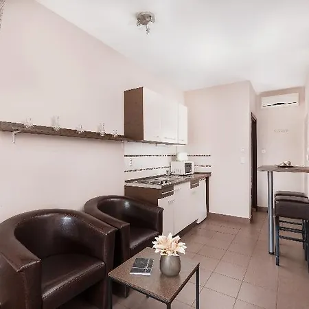 Florin Aparthotel