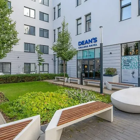 Dean's Hotel 3*