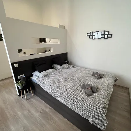 D58 Delux In The Center Апартаменты *