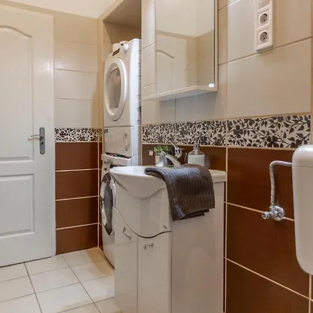 Cozy & Pleasant Homes In The Heart Of Appartamento