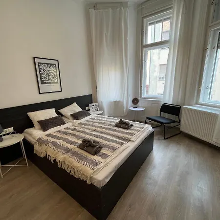 D58 Superior In The Center Apartment