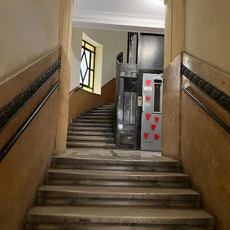 D58 Superior In The Center Apartment