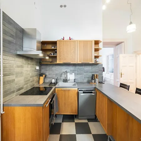 Shining Bright Two Bedroom Next To Andrassy Ave * Budapest
