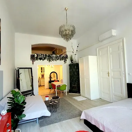 Nora Apartment *