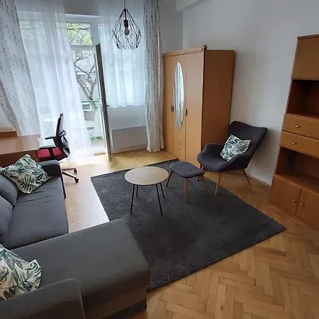 Apartment Comfy And Stylish Jewelry Box Budapest