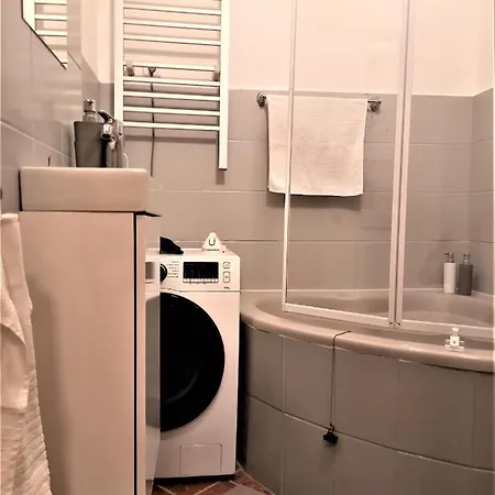 Quiet And Private Studio In The Center *