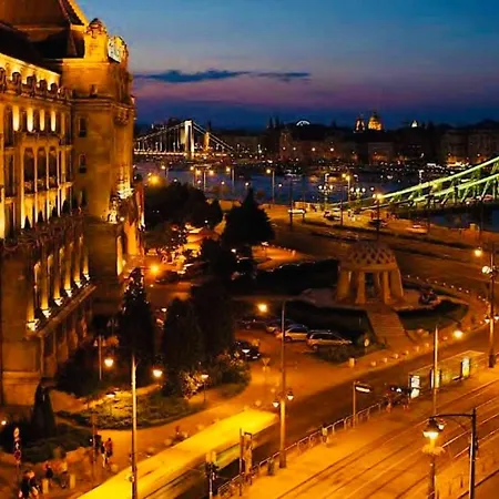 Judit Apartman *