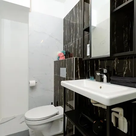 Διαμέρισμα Akacfa 7 Two Bedroom Βουδαπέστη