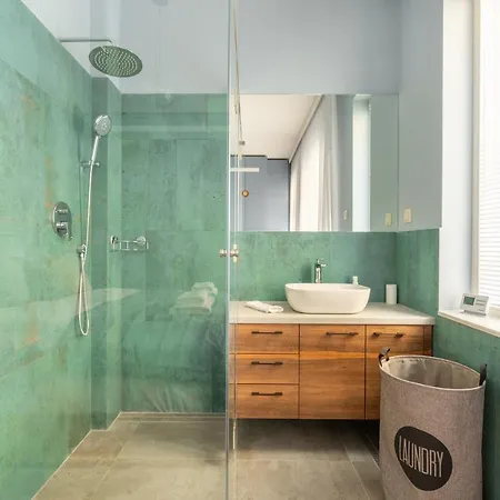 Apartment Bauhaus Luxury 2-bedroom In The Absolute Center *