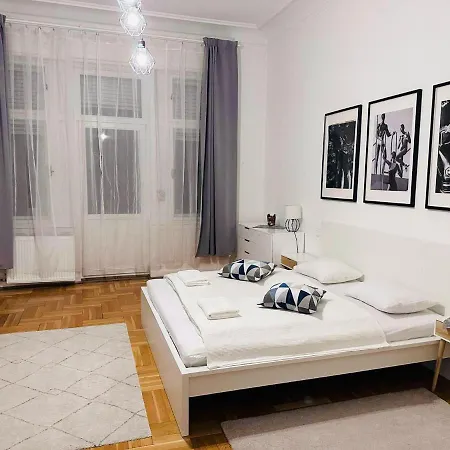 Judit Apartman Apartament *
