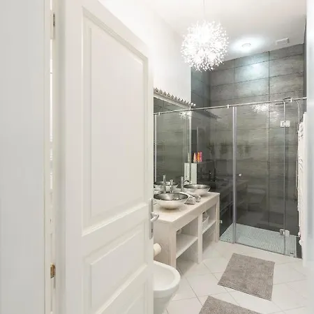 Liszt Ferenc Old Luxurious Flat Next To Synagogue Апартаменты Будапешт