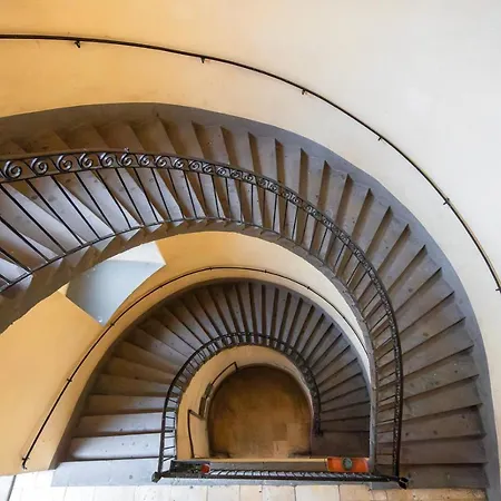 Апартаменты Liszt Ferenc Old Luxurious Flat Next To Synagogue