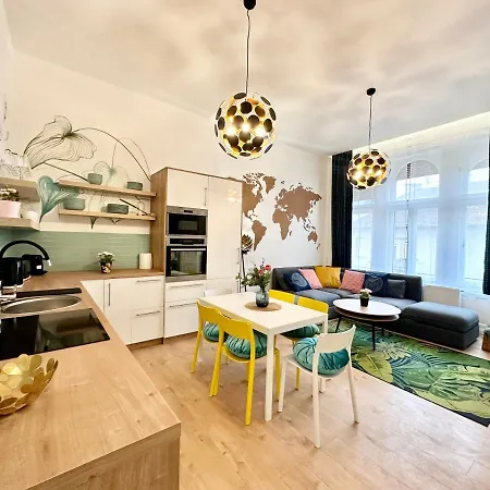 Luxory Design Apartment#bakats#freeparking#8ppl