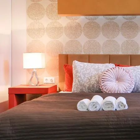 Apartment Deluxe With 4bedrm 2 Bathrm