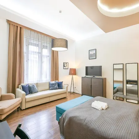 Apartment Deluxe With 4bedrm 2 Bathrm Budapest