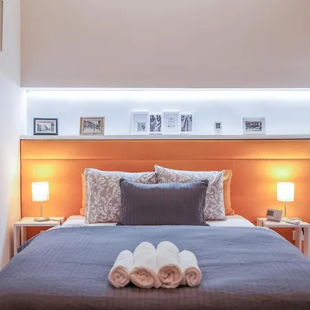 Deluxe With 4bedrm 2 Bathrm Budapest