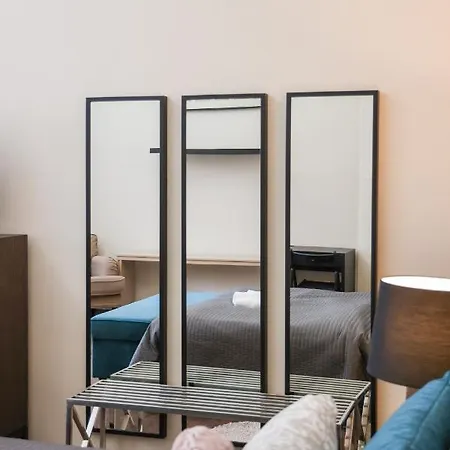 Apartment Deluxe With 4bedrm 2 Bathrm *