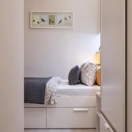 Deluxe With 4bedrm 2 Bathrm * Budapest