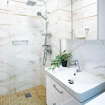 Free Parking Riverwalk - 4 Ppl,wi-fi,ac, Tv Apartment *