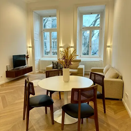 Maison Frank