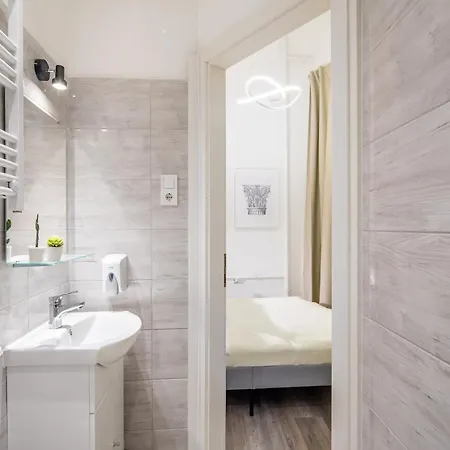Apartment Very - Small For Solo Traveller Budapest