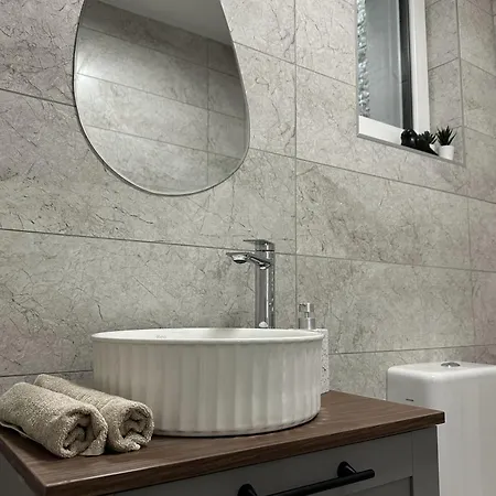 D26 Luxury Apartment