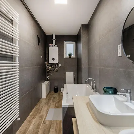 D26 Luxury Apartment *