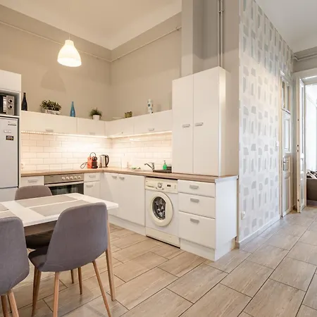 Appartement Bpr Castle Hill With Garden Boedapest