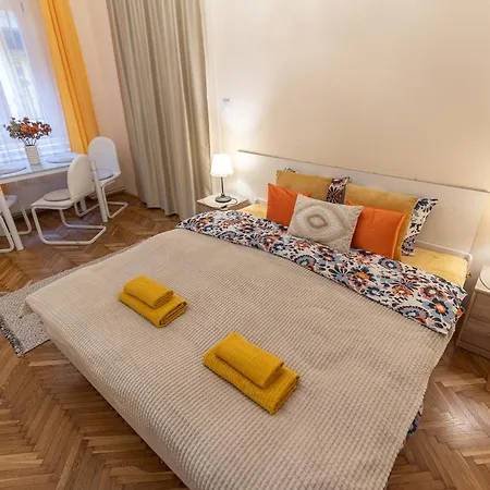Harmony & Cute - Apartment