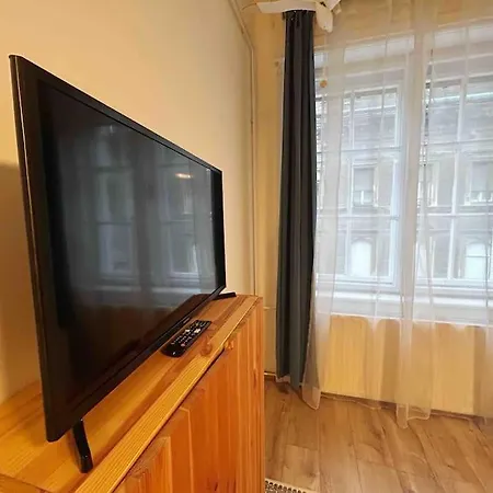 Stray Birds Fashion With 2ppl/wifi/ac Apartamento Budapest