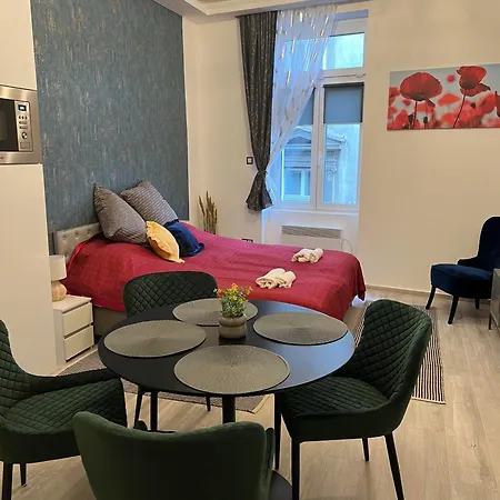 Center In The Famous Hajos Street Apartament *