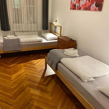 Free Parking - Dob50 Spacious - 2 Separate Bedroom, 5 People, Ac, Wifi Lägenhet Budapest