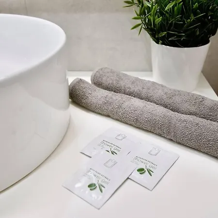 Premium By Hi5- Roekk Szilard 3 Bedroom Apartment
