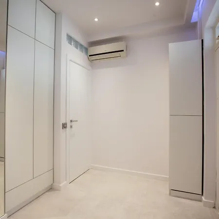 Triplex, Rooftop With Parlament View & Jacuzzi Appartement