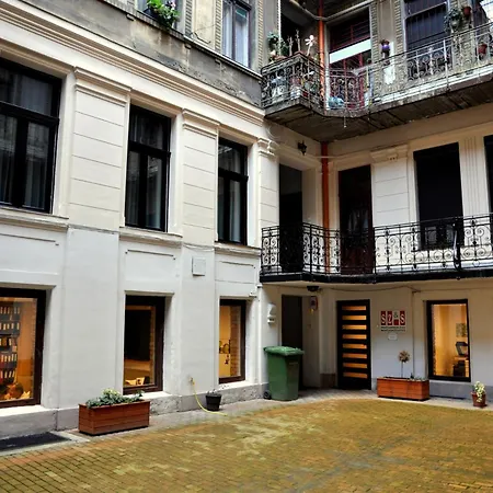 Angel's Apartment *
