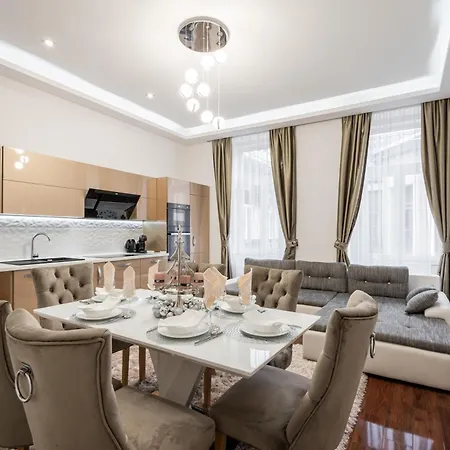 Centrum Opera Luxury With Free Garage