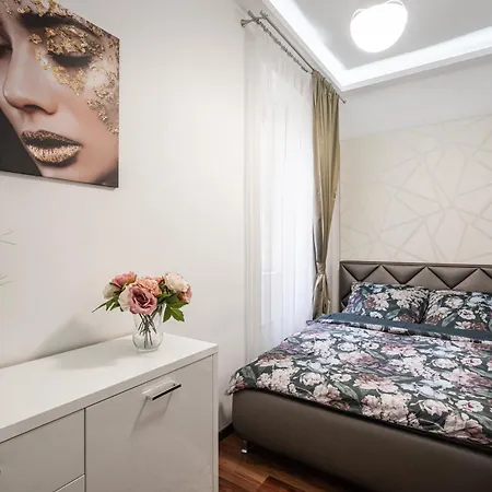 Apartment Centrum Opera Luxury With Free Garage Budapest