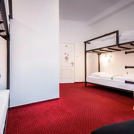 Maverick Downtown Albergue *