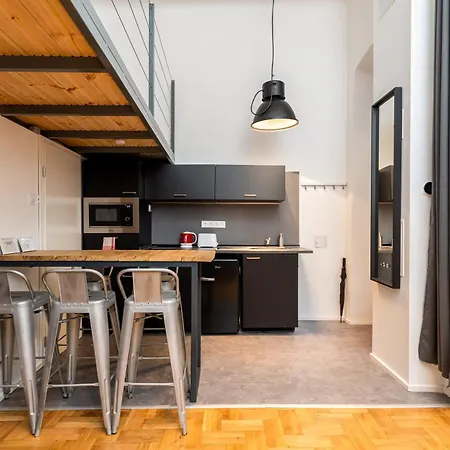 Apartment Industrial Westend Budapest
