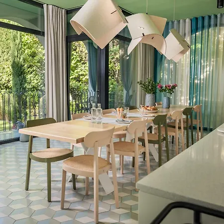Bagatelle Gardenhouse * Budapest