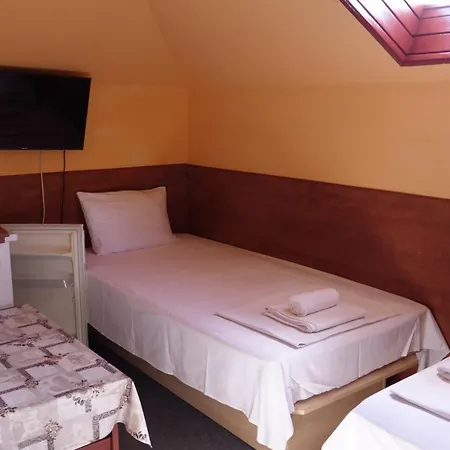 Hotel Attila 2*