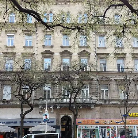 Luxury In The Center With Parking *